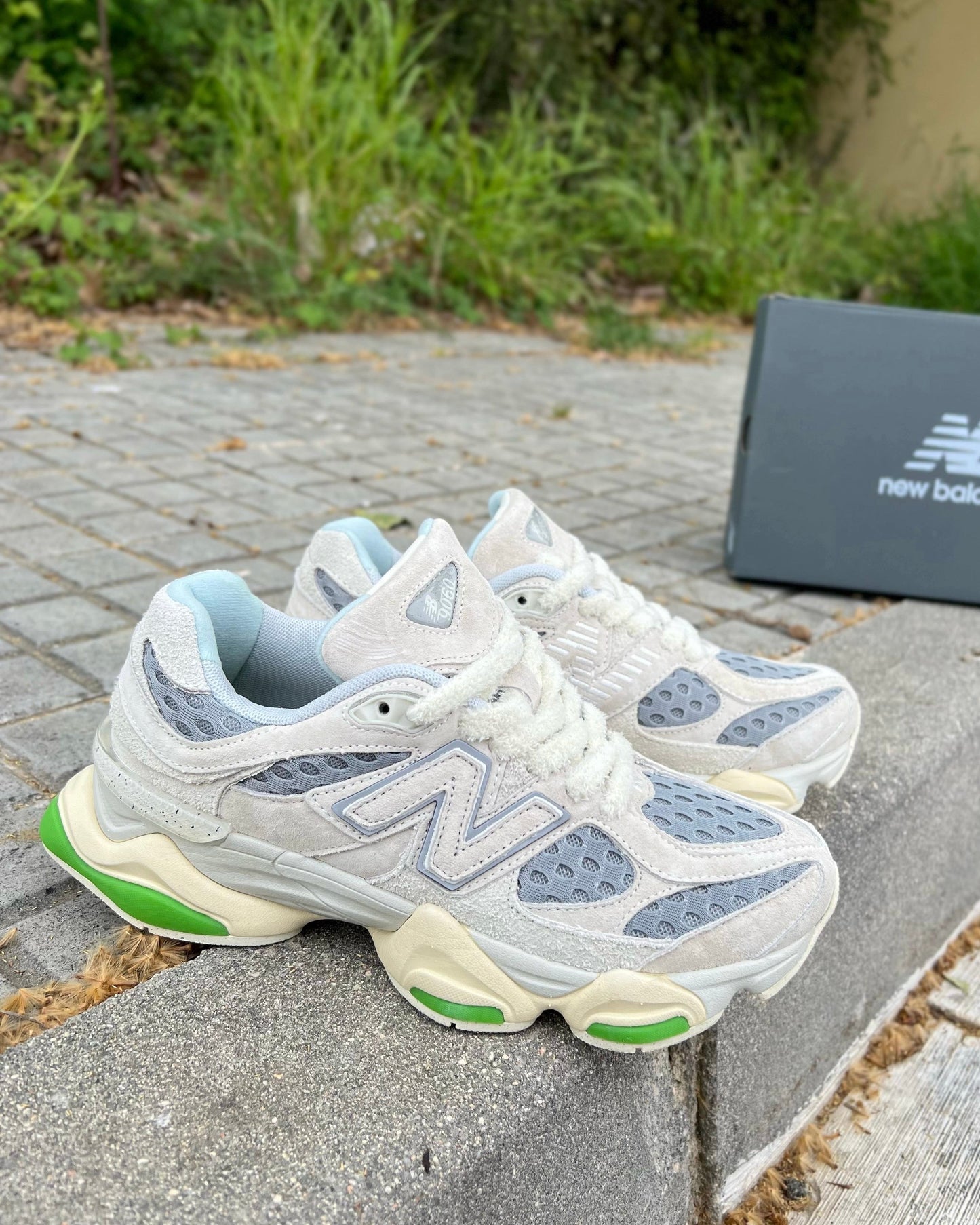 NEW BALANCE 9060