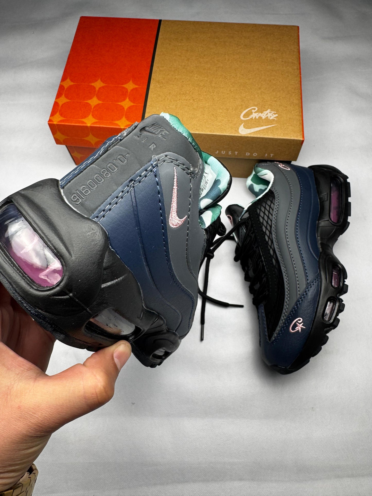 Nike Air Max 95 With Pink