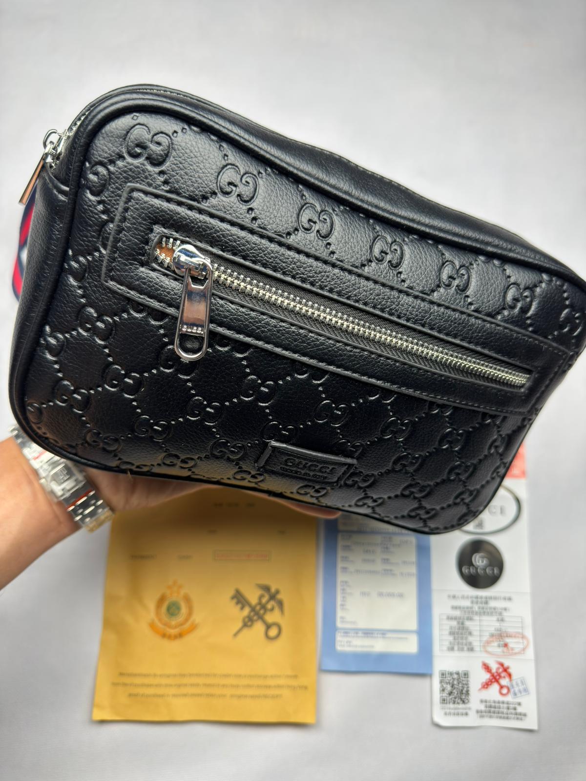 Riñonera Gucci Negra GG Premium Unisex