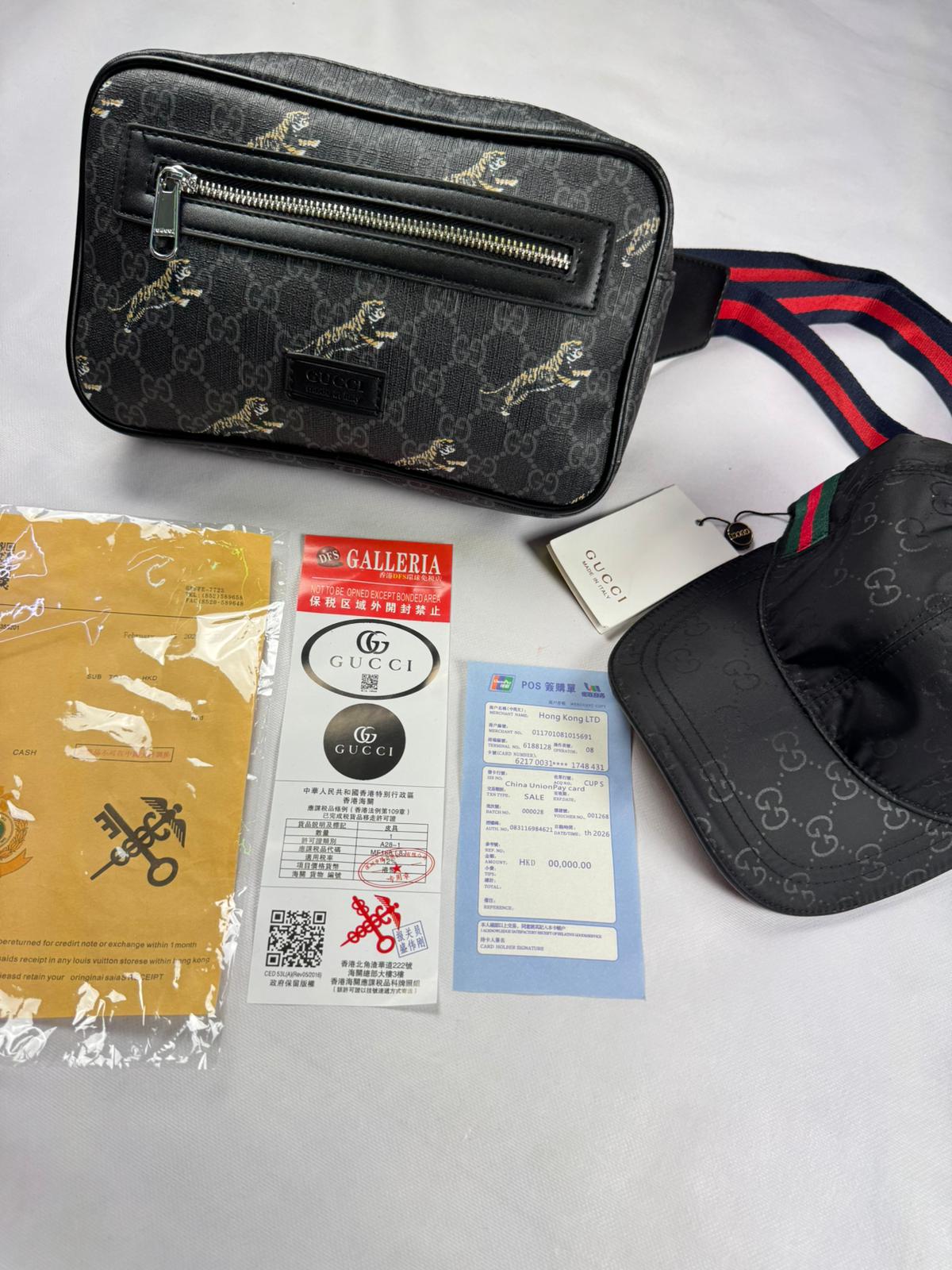 Pack Bolso Tigre Gris + Gorra Monograma Negro Clásica