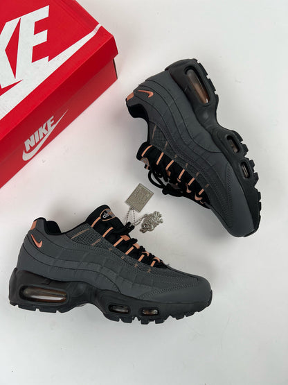 Nike Air Max 95 x Syna World