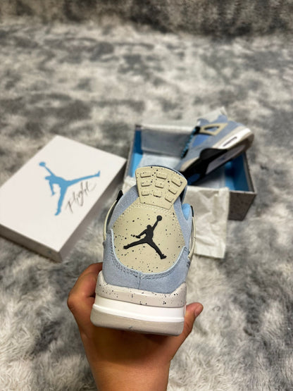Jordan Retro 4 UNC
