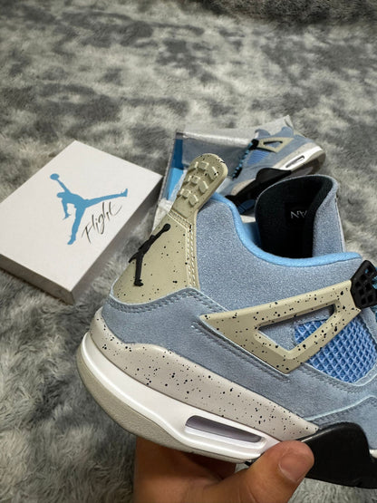 Jordan Retro 4 UNC