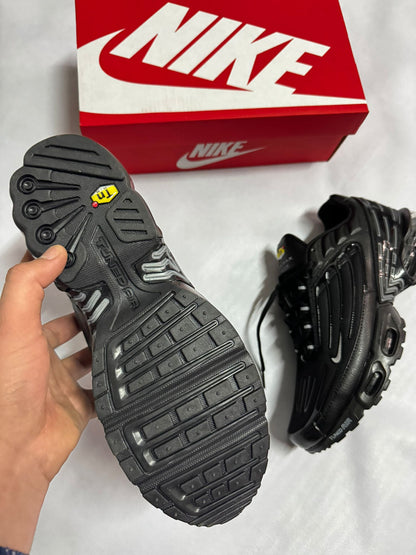 Nike Tn Tunned Black And Mettalic