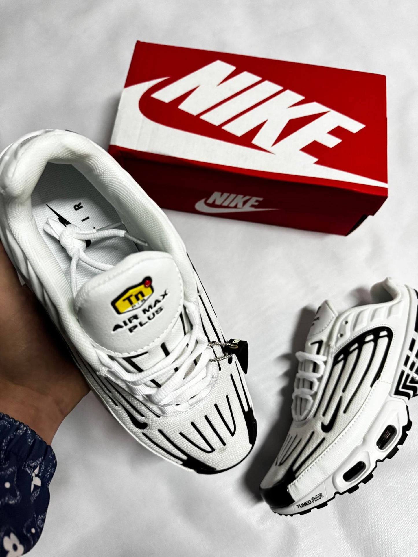 Nike Tn Tunned White and Black