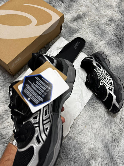 Asics gel negro y gris